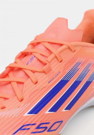 Футбольные бутсы