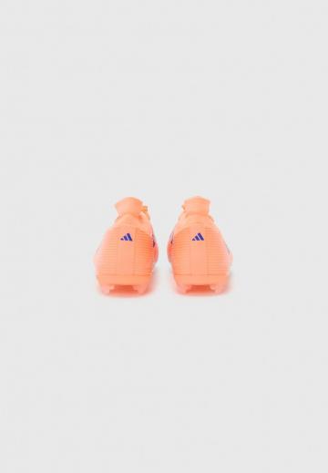 Футбольные бутсы