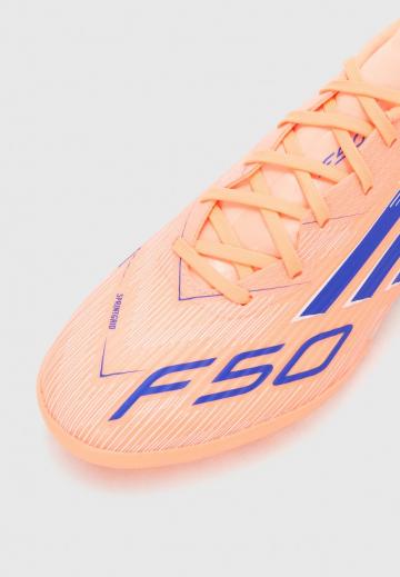 Футбольные бутсы