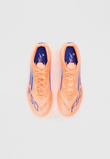 Футбольные бутсы