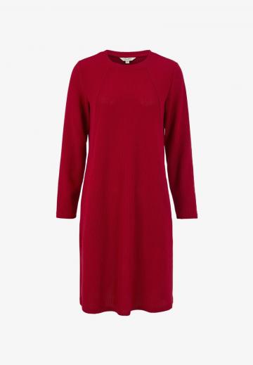 Вязаное платье