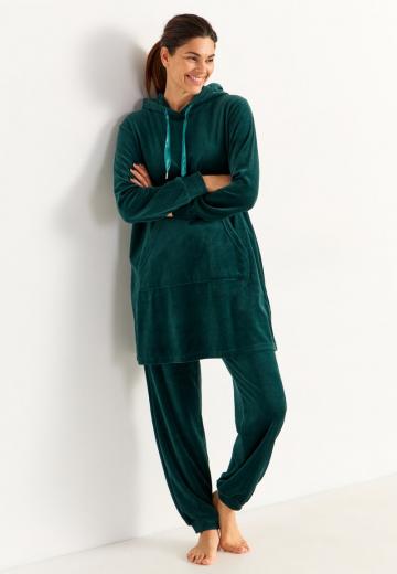 Пуловер с капюшоном