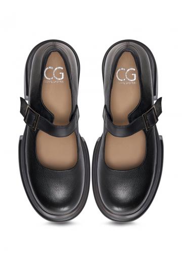 Туфли с высоким носом