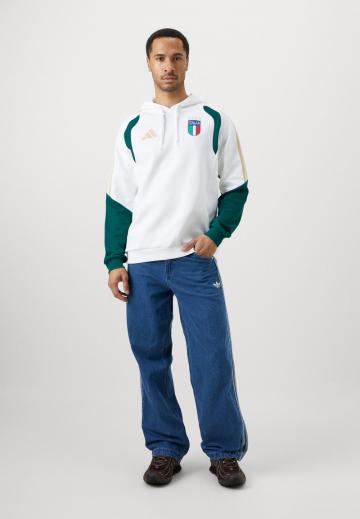 Спортивная кофта