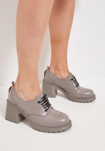 Гандбольные кроссовки