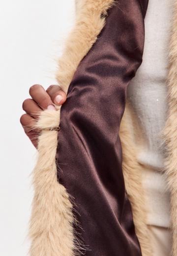 Пуховой жилет