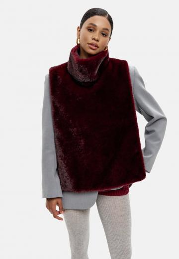 Пуховой жилет