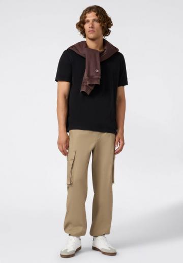 Брюки с накладными карманами