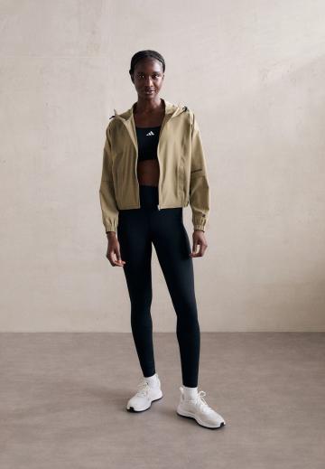 Спортивная куртка