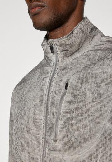 Спортивная куртка