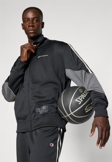 Спортивная куртка