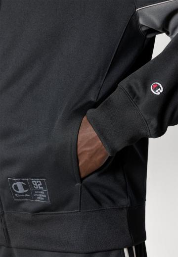 Спортивная куртка