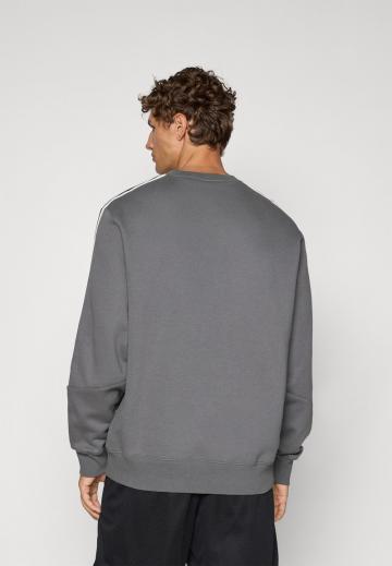 Спортивная кофта