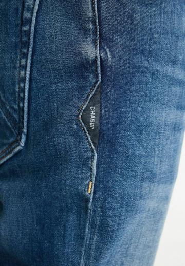 Узкие джинсы