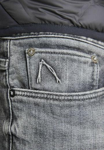 Узкие джинсы