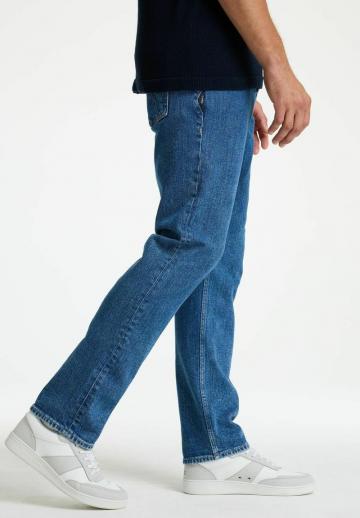 Прямые джинсы