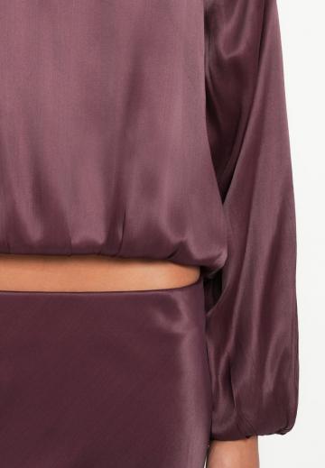 Атласная блузка