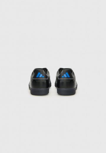 Футбольные бутсы