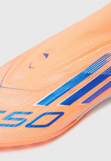 Футбольные бутсы