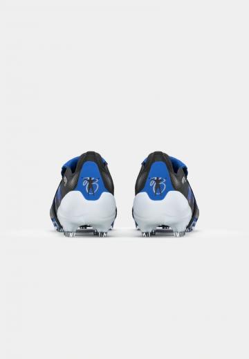 Футбольные бутсы