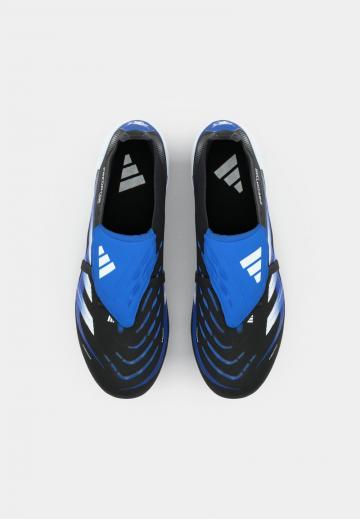 Футбольные бутсы