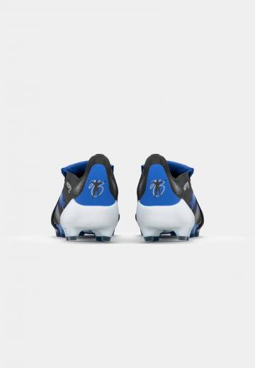 Футбольные бутсы