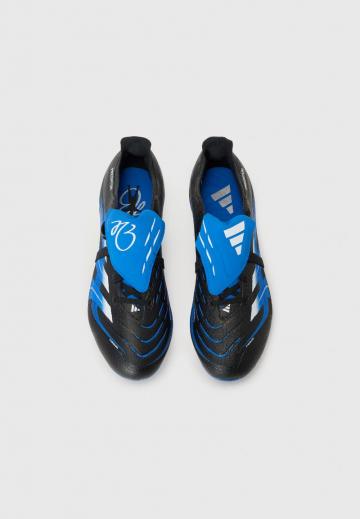 Футбольные бутсы