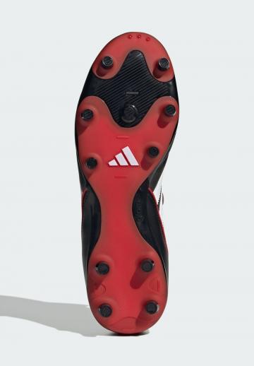 Футбольные бутсы