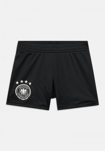 Спортивные шорты