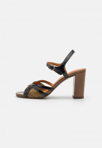 Гандбольные кроссовки