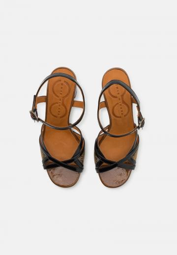 Гандбольные кроссовки