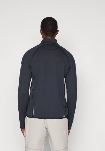 Спортивная кофта