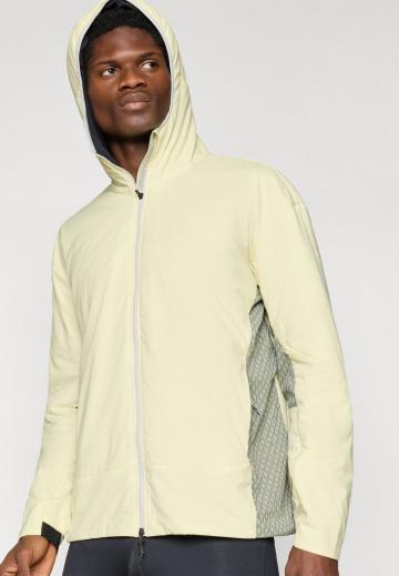 Спортивная куртка