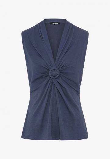 Блузка без рукавов