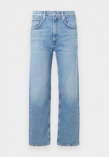 Прямые джинсы