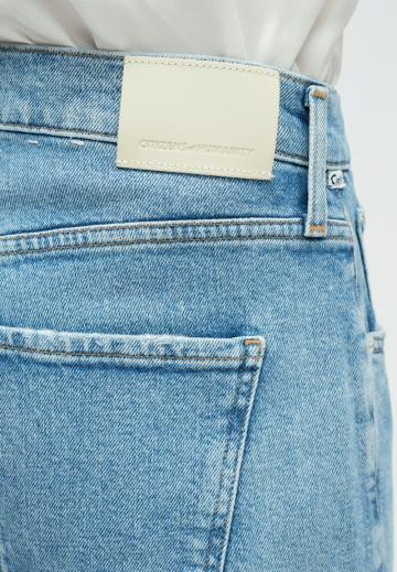 Прямые джинсы