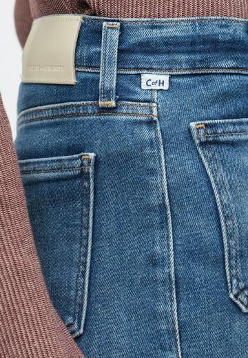 Клешеные джинсы