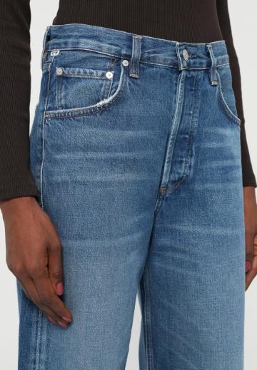 Короткие джинсы