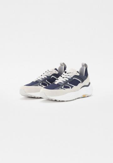 Гандбольные кроссовки