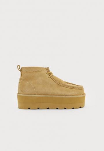 Полусапожки на платформе