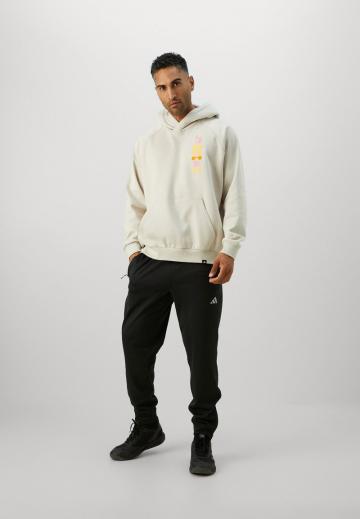 Спортивная кофта