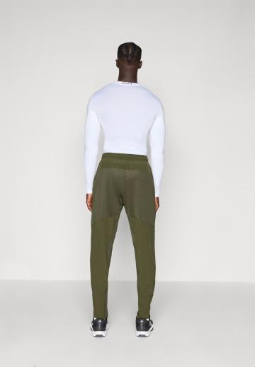 Спортивные штаны