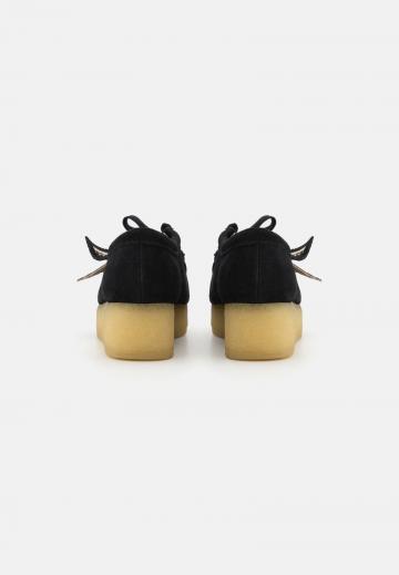 Гандбольные кроссовки