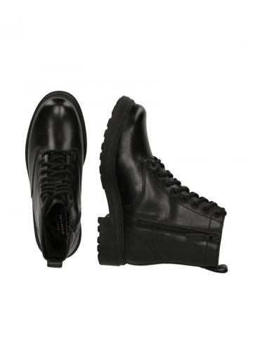 Ботинки на шнуровке