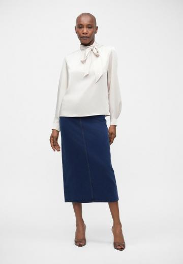 Атласная блузка