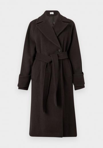 Шерстяное пальто