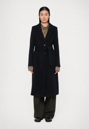 Шерстяное пальто