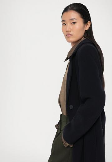 Шерстяное пальто