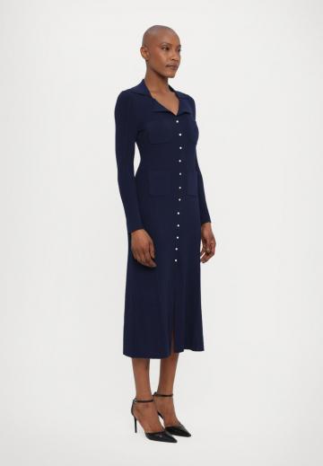 Вязаное платье