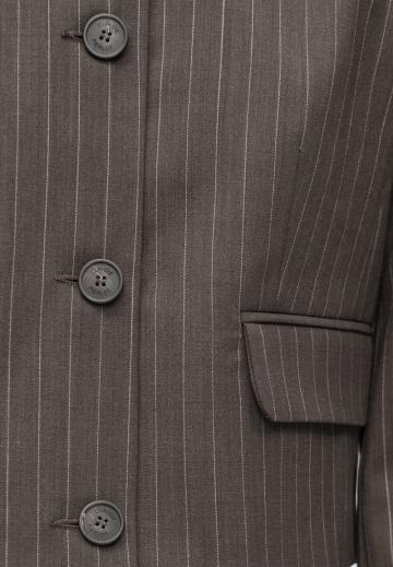 Короткий блейзер